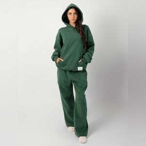 Comfrt Affirmation Collection Set in Hunter